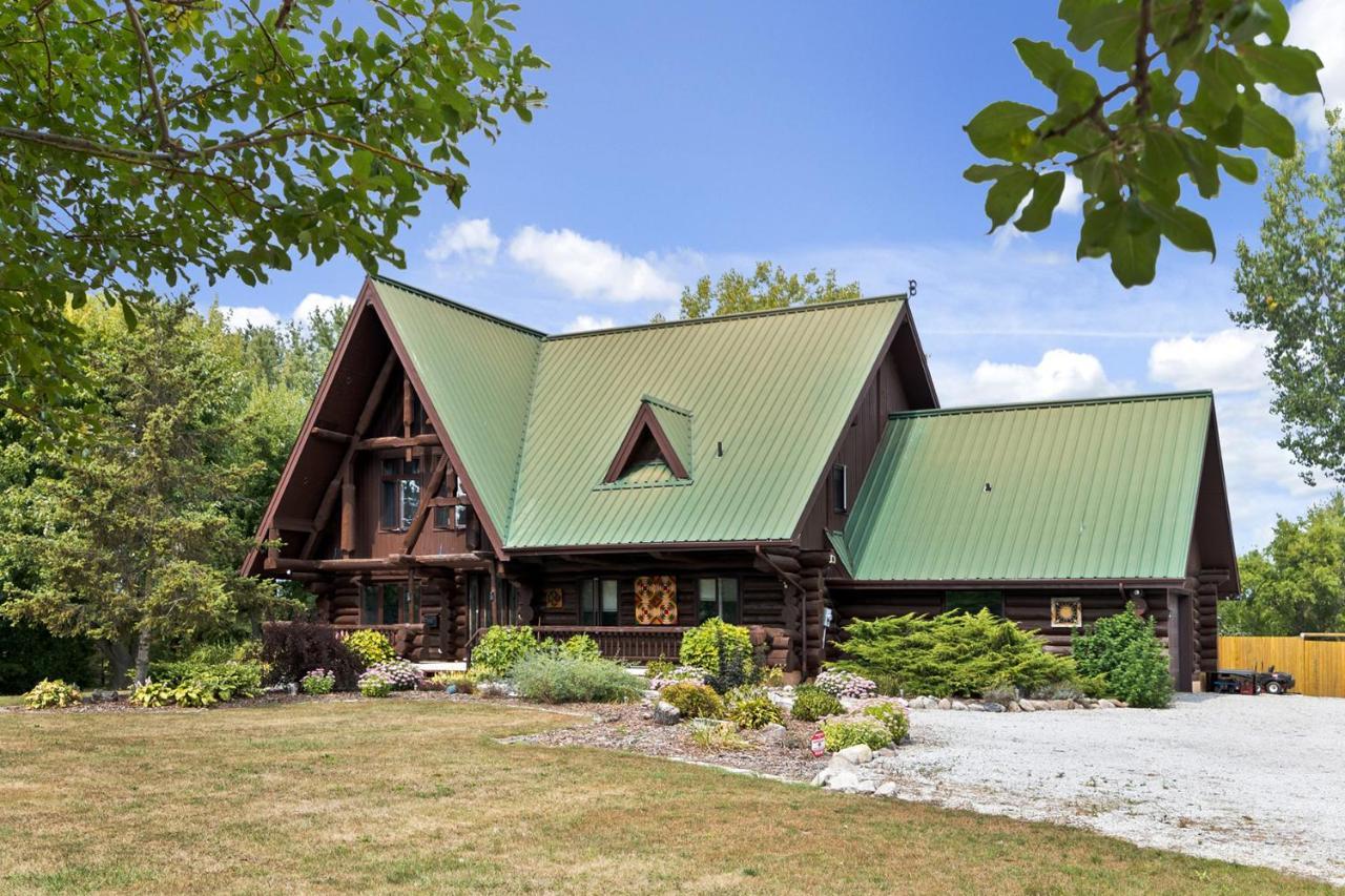 The Lodge At Lakeshore Belle River Eksteriør bilde